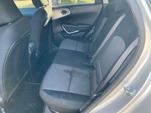 Used 2020 Kia Soul LX image 14