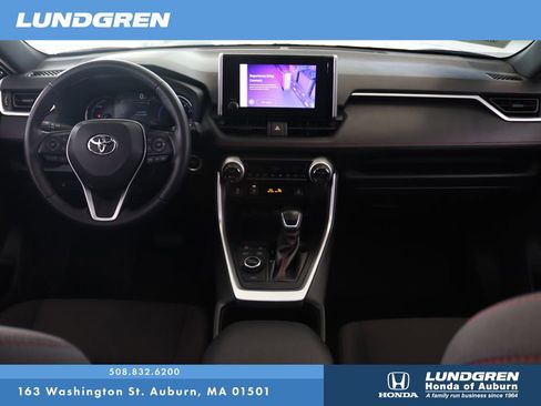 Used 2024 Toyota RAV4 SE w/ Weather & Moonroof Package image 17