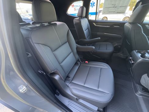 New 2026 GMC Acadia Elevation w/ Elevation Premium Package image 19