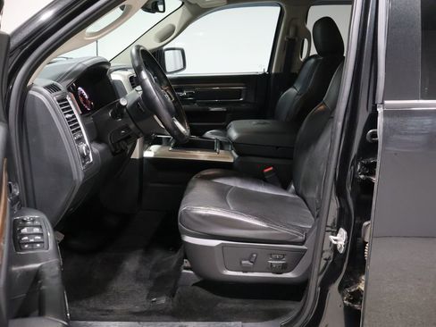 Used 2015 RAM 1500 Laramie w/ Convenience Group image 12