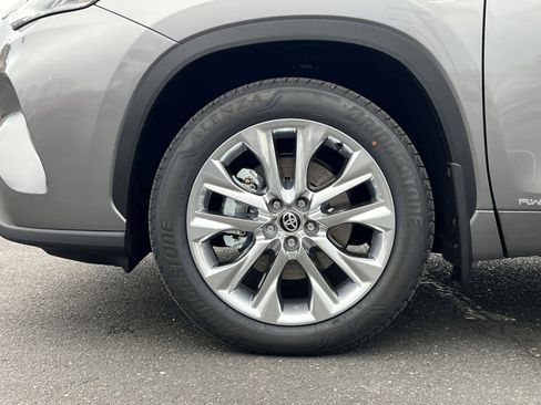 New 2026 Toyota Highlander Limited image 7