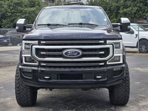 Used 2022 Ford F350 Platinum w/ Tremor Off-Road Package AWD/4WD image 2