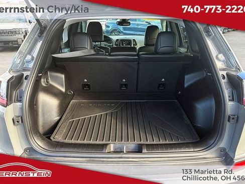Used 2021 Jeep Cherokee Latitude Lux w/ Mopar Interior Package AWD/4WD image 25