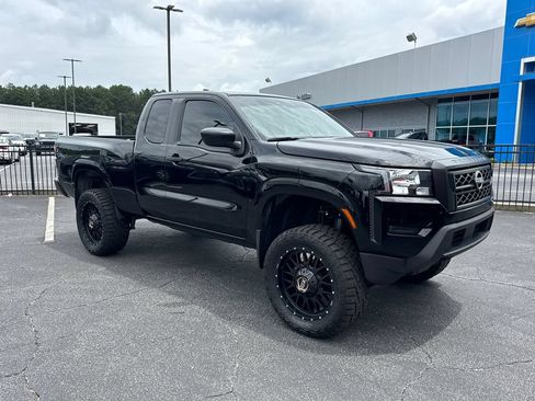 Used 2023 Nissan Frontier S RWD image 4