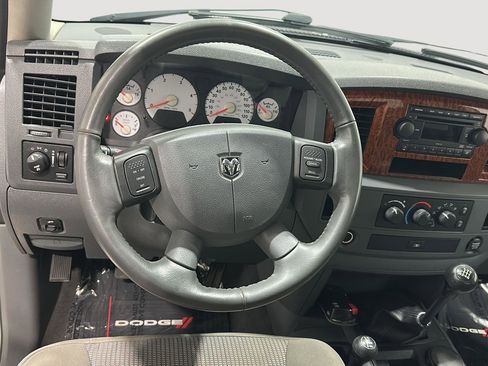 Used 2006 Dodge Ram 2500 Truck SLT image 10