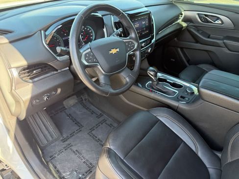 Used 2021 Chevrolet Traverse Premier w/ Redline Edition FWD image 13