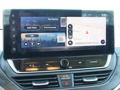 Used 2024 Nissan Altima 2.5 SV w/ SV Premium Package FWD image 25