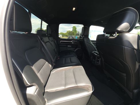Used 2025 RAM 1500 Laramie AWD/4WD image 14
