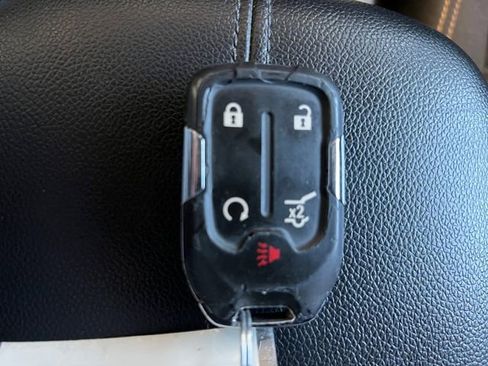 Used 2021 GMC Terrain SLE w/ Driver Convenience Package image 23