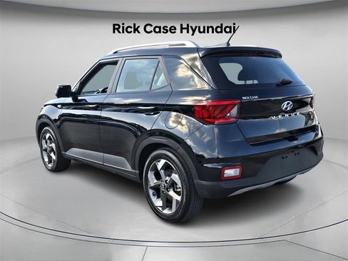 Certified 2023 Hyundai Venue SEL w/ Cargo Package image 7
