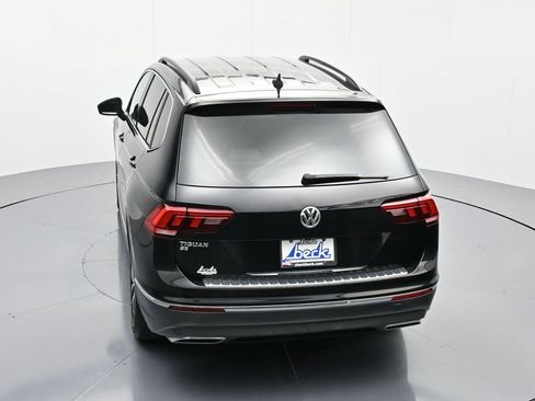 Used 2021 Volkswagen Tiguan SE image 34