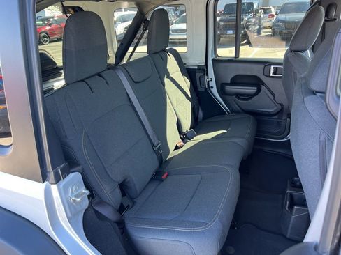 Used 2024 Jeep Wrangler Sport S image 18