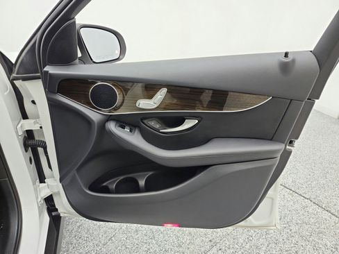 Used 2018 Mercedes-Benz GLC 300 image 20