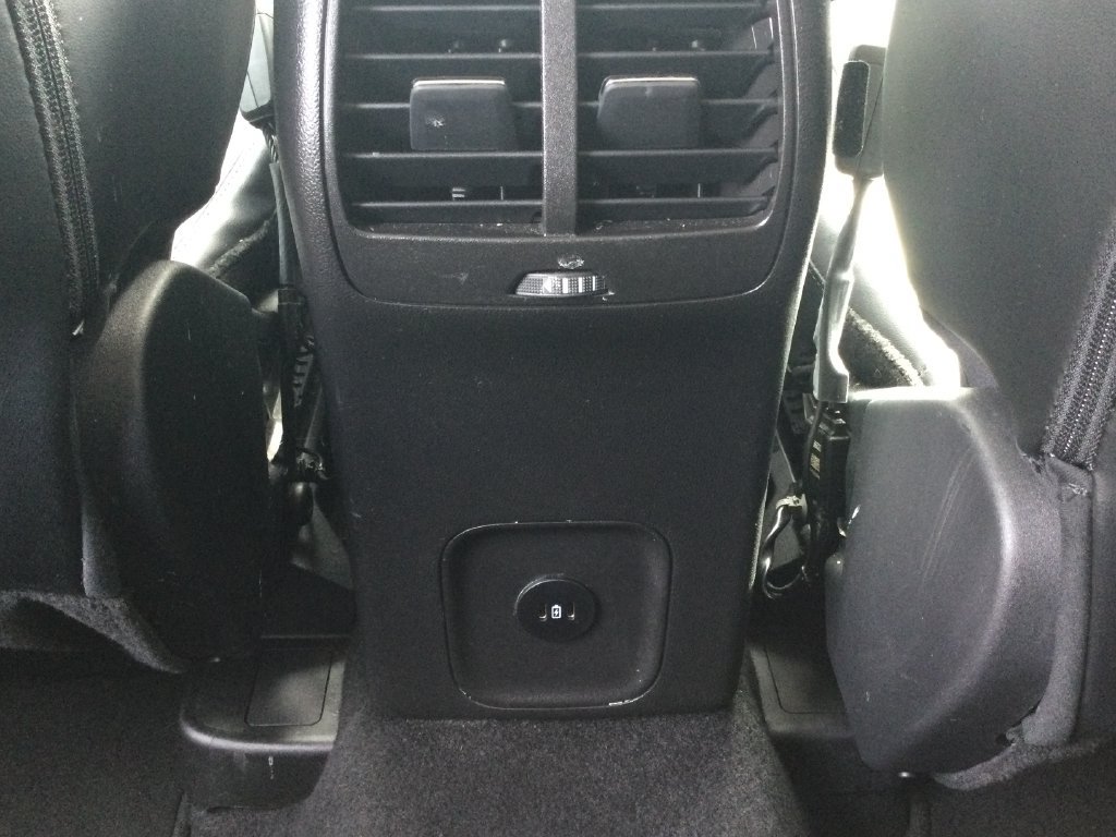 Used 2025 Ford Escape Platinum AWD/4WD image 27