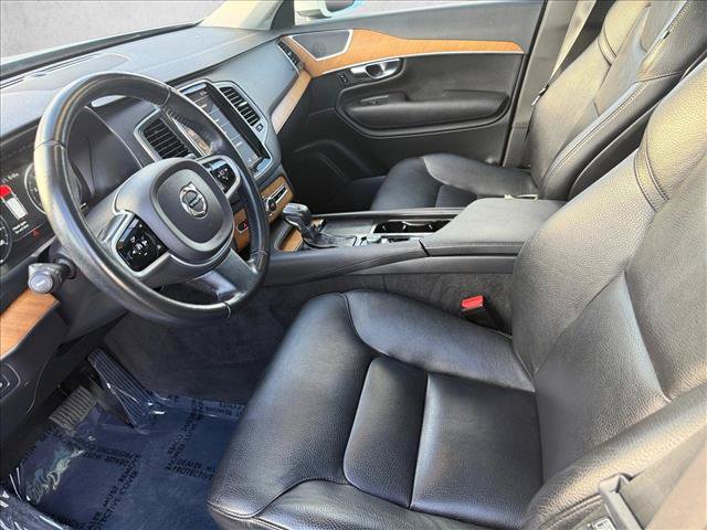 Used 2021 Volvo XC90 T5 Momentum AWD/4WD image 10