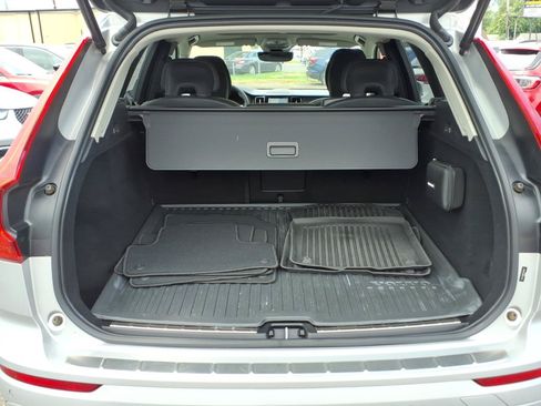 Used 2023 Volvo XC60 B5 Plus w/ Climate Package AWD/4WD image 25