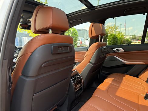 Used 2019 BMW X5 xDrive40i w/ Premium Package AWD/4WD image 44