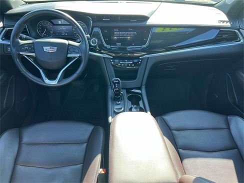 Used 2023 Cadillac XT6 Premium Luxury image 15