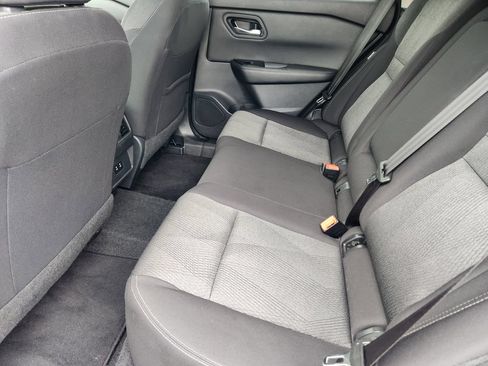 Used 2025 Nissan Rogue SV FWD image 29