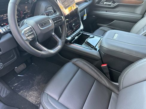 New 2026 GMC Yukon XL Denali w/ Sun & Power Step Package AWD/4WD image 10