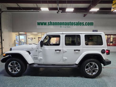 Used 2020 Jeep Wrangler Unlimited Sahara w/ Uconnect 4C Nav & Sound Group image 11