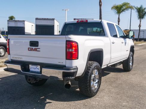 Used 2016 GMC Sierra 2500 SLE w/ SLE Preferred Package AWD/4WD image 7