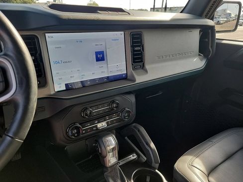 Used 2024 Ford Bronco Outer Banks AWD/4WD image 25