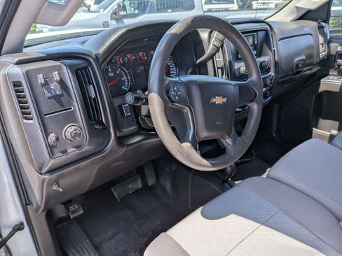 Used 2015 Chevrolet Silverado 2500 W/T w/ Snow Plow Prep Package AWD/4WD image 17