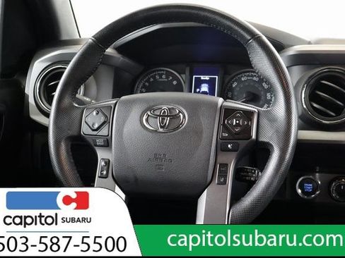 Used 2022 Toyota Tacoma TRD Off-Road w/ Technology Package AWD/4WD image 16