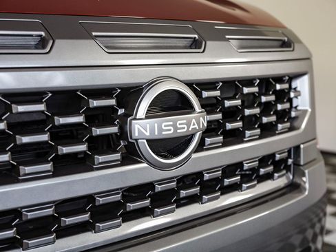 New 2025 Nissan Frontier SV w/ SV Convenience Package image 3