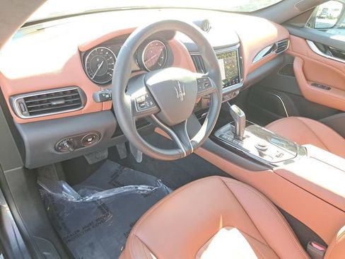 Used 2023 Maserati Levante GT image 17