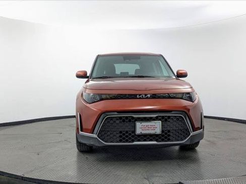 Used 2023 Kia Soul LX FWD image 12