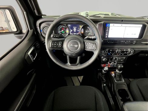 Used 2024 Jeep Wrangler Unlimited Rubicon 4xe AWD/4WD image 8