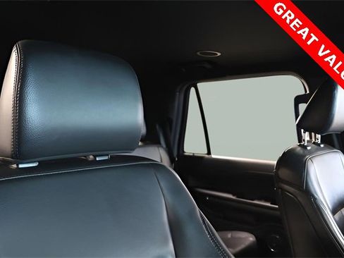 Used 2021 Ford Expedition XLT image 17
