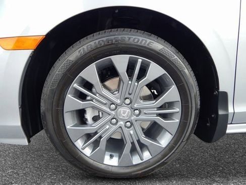 New 2026 Honda Odyssey Touring image 10