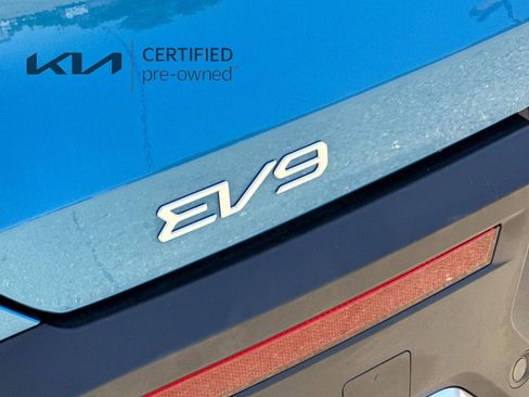 Certified 2024 Kia EV9 Wind AWD/4WD image 28