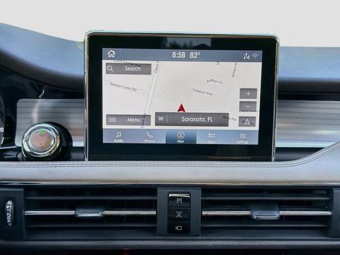 Used 2020 Lincoln Corsair FWD w/ Premium Package image 32