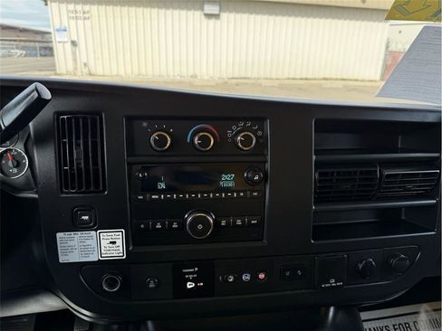 Used 2020 GMC Savana 3500 Extended w/ Driver Convenience Package image 23