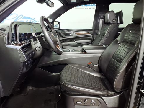 Used 2021 Cadillac Escalade Sport Platinum image 7