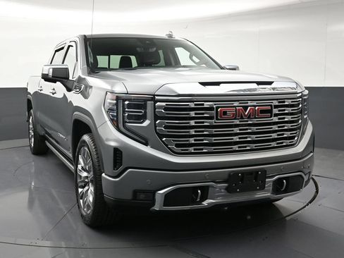 Certified 2023 GMC Sierra 1500 Denali w/ Denali Reserve Package AWD/4WD image 7