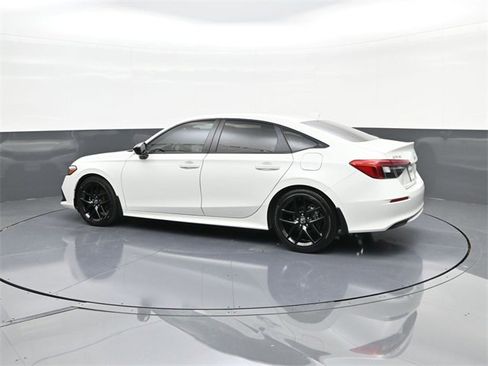 Used 2024 Honda Civic Sport image 5