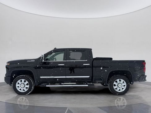 Used 2024 Chevrolet Silverado 2500 High Country w/ Z71 Off-Road Package image 2