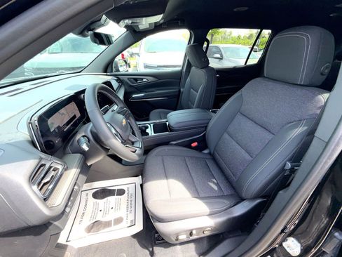 New 2026 Chevrolet Traverse LT w/ Driver Confidence Package FWD image 13