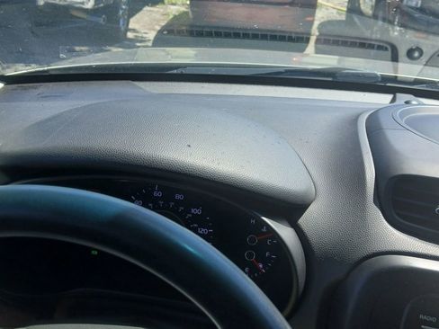 Used 2018 Kia Soul FWD image 29