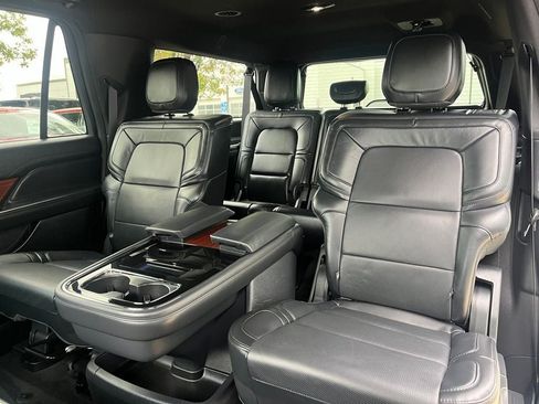 Certified 2024 Lincoln Navigator L Reserve AWD/4WD image 14