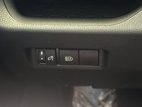 Certified 2023 Toyota RAV4 XLE AWD/4WD image 32