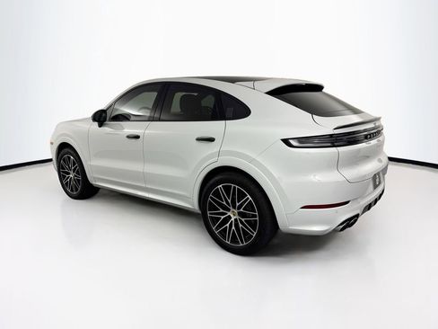 Used 2024 Porsche Cayenne Coupe AWD/4WD image 7