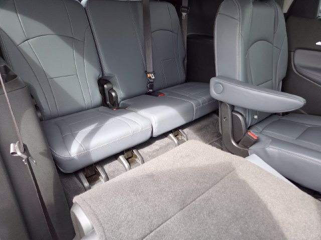 Used 2020 Buick Enclave Premium w/ Surround and Sites Package AWD/4WD image 24