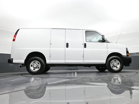 Used 2023 Chevrolet Express 2500 Work Van image 25
