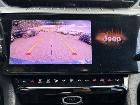 New 2026 Jeep Grand Cherokee L Limited w/ Limited Altitude Package AWD/4WD image 27